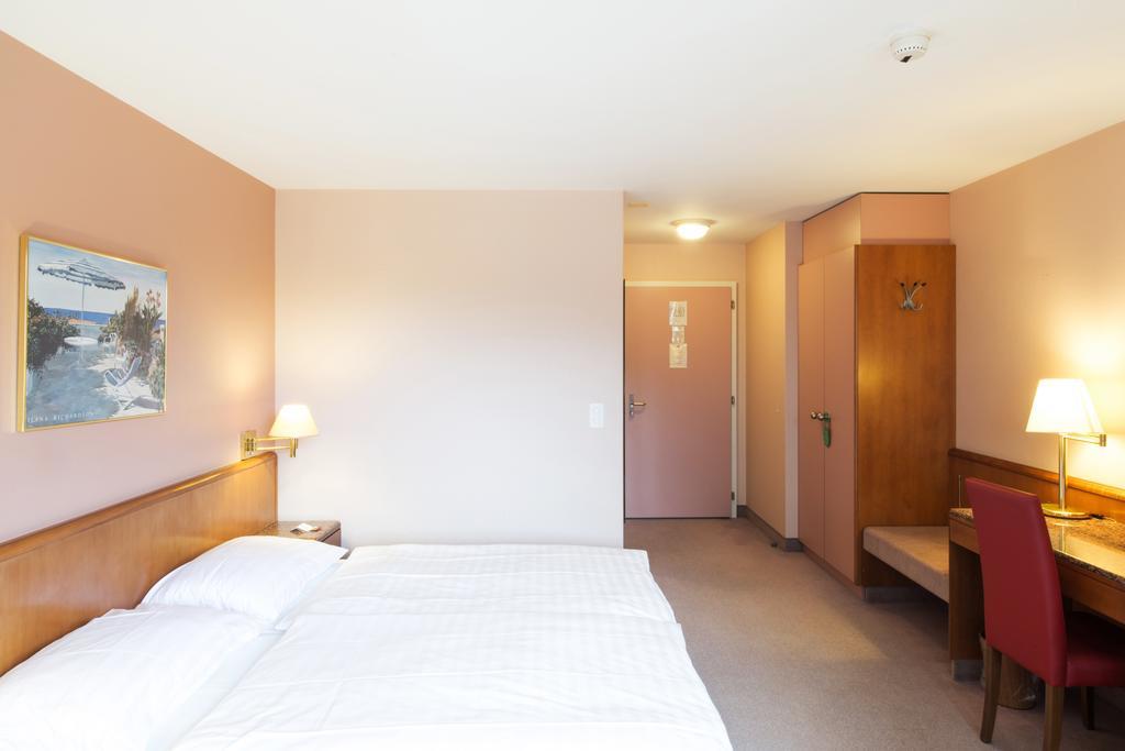 Hotel Le Cedre Bex Zimmer foto